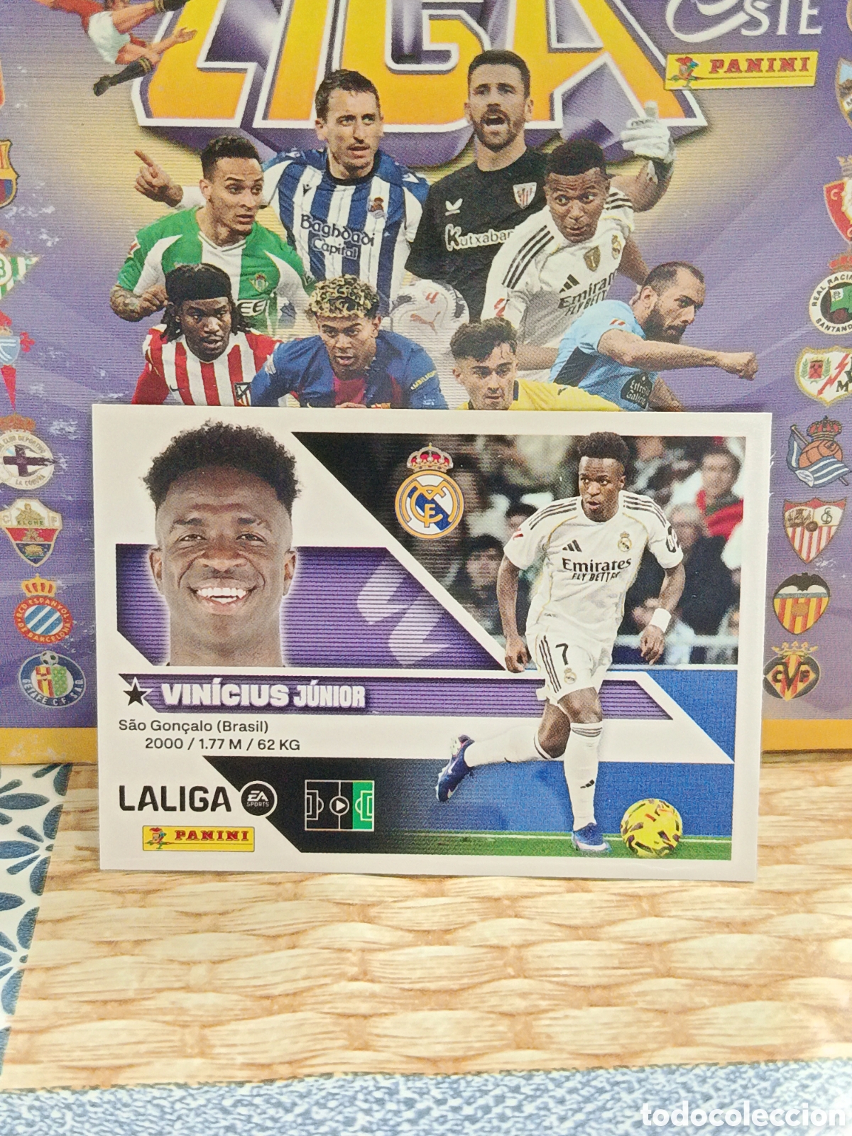 Collezionismo Figurine antiche: VINICIUS REAL MADRID N&ordm; 19 LIGA ESTE 26 27 2026 2027 PANINI