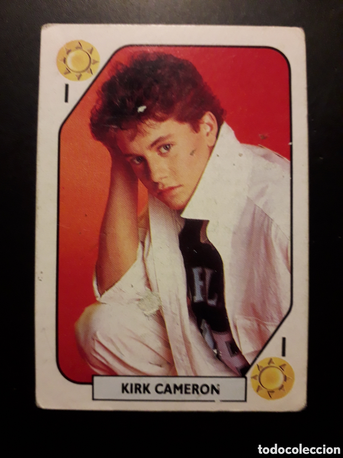 Coleccionismo cromos antiguos: KIRK CAMERON, TELE BANCO POP TRASERA ROJA 1988. SIN PEGAR, RASPADURAS PEDIDO M&Iacute;NIMO 3&euro;