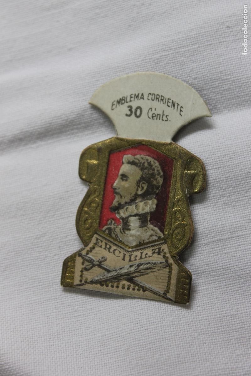 Coleccionismo cromos antiguos: EMBLEMA AUXILIO SOCIAL ALFONSO DE ERCILLA N&ordm; 2