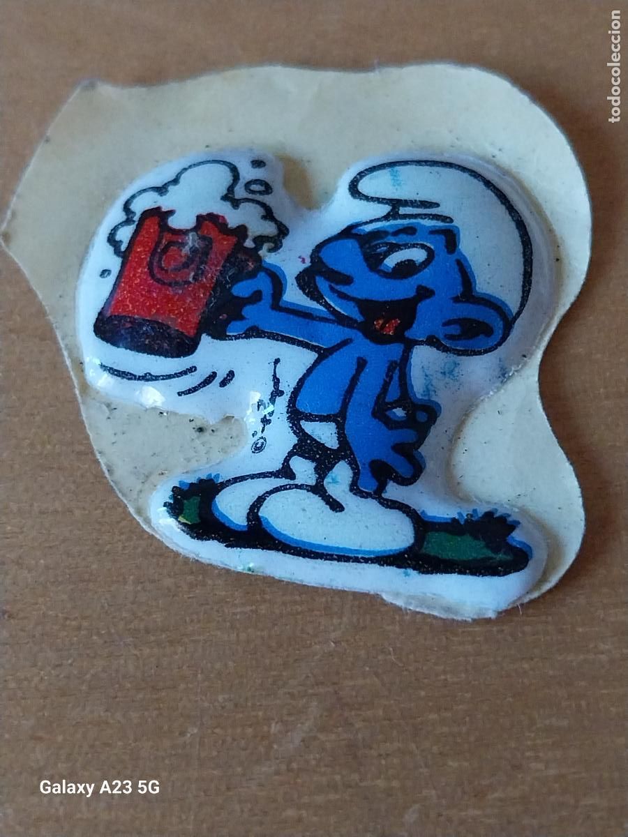 Coleccionismo cromos antiguos: MATUTANO PITUFO SMURF CERVEZA A&Ntilde;O 1983 CROMO 13 ACOLCHADO ORIGINAL NUNCA PEGADO 2.5CM ALTO