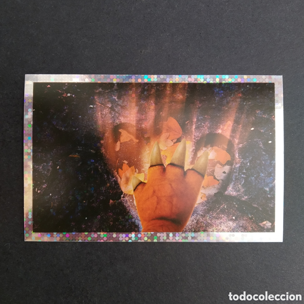 Coleccionismo cromos antiguos: CROMO - N&ordm; 055 - LA HUELLA DEL TIRANOSAURIO - DINOSAURUS / GALLETAS ARTIACH - A&Ntilde;O 2021