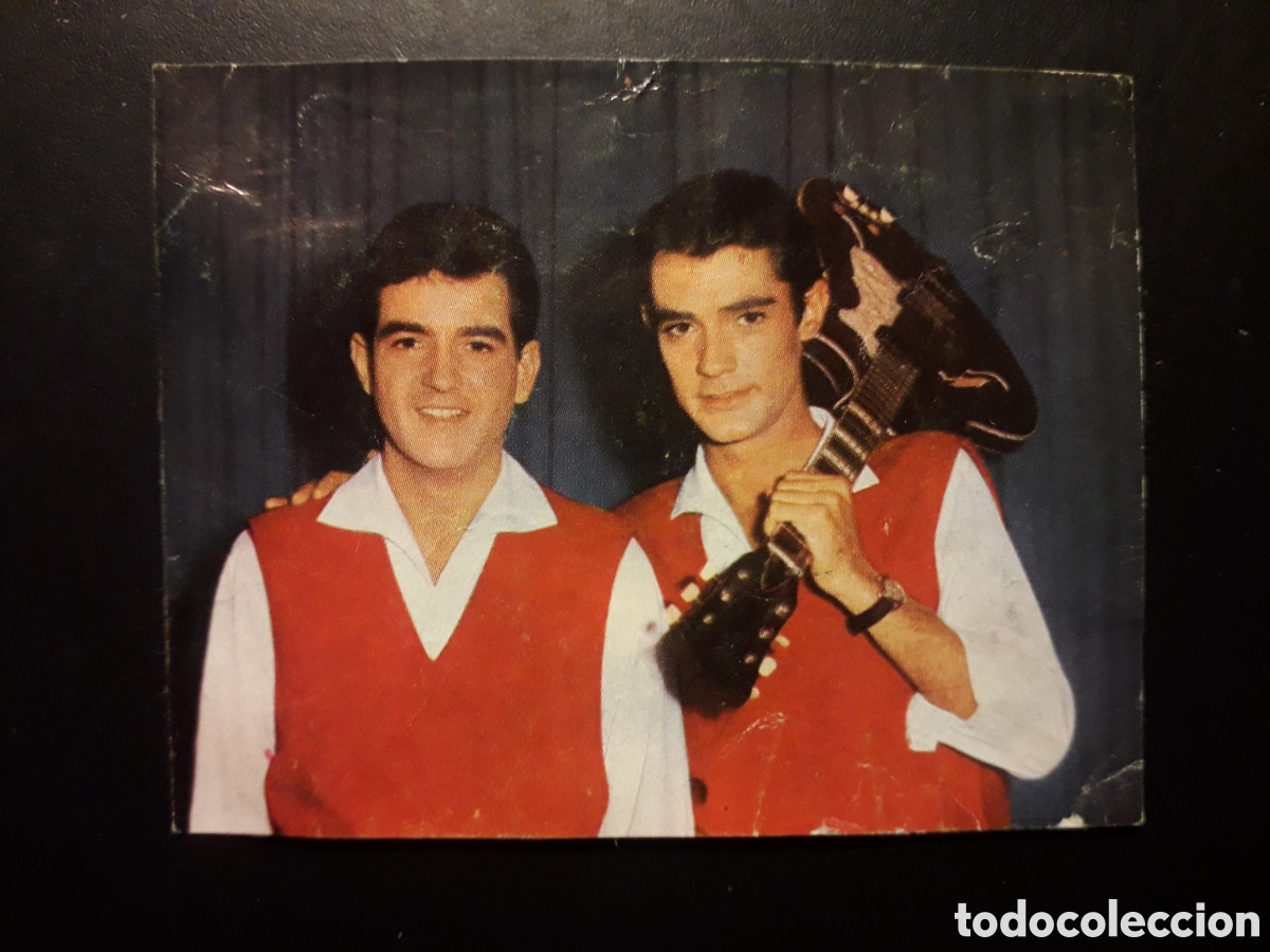 Coleccionismo cromos antiguos: D&Uacute;O DIN&Aacute;MICO N&deg; 30 ESTRELLAS DE LA CANCI&Oacute;N ED UDE 1966 DESPEGADO PEDIDO M&Iacute;NIMO 3&euro;