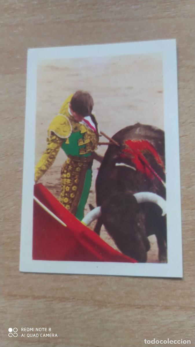 Coleccionismo cromos antiguos: GRANDES FIGURAS DEL TOREO 100 NATURAL CON LA IZQUIERDA EL CORDOBES CHOCOLATES DULCINEA F