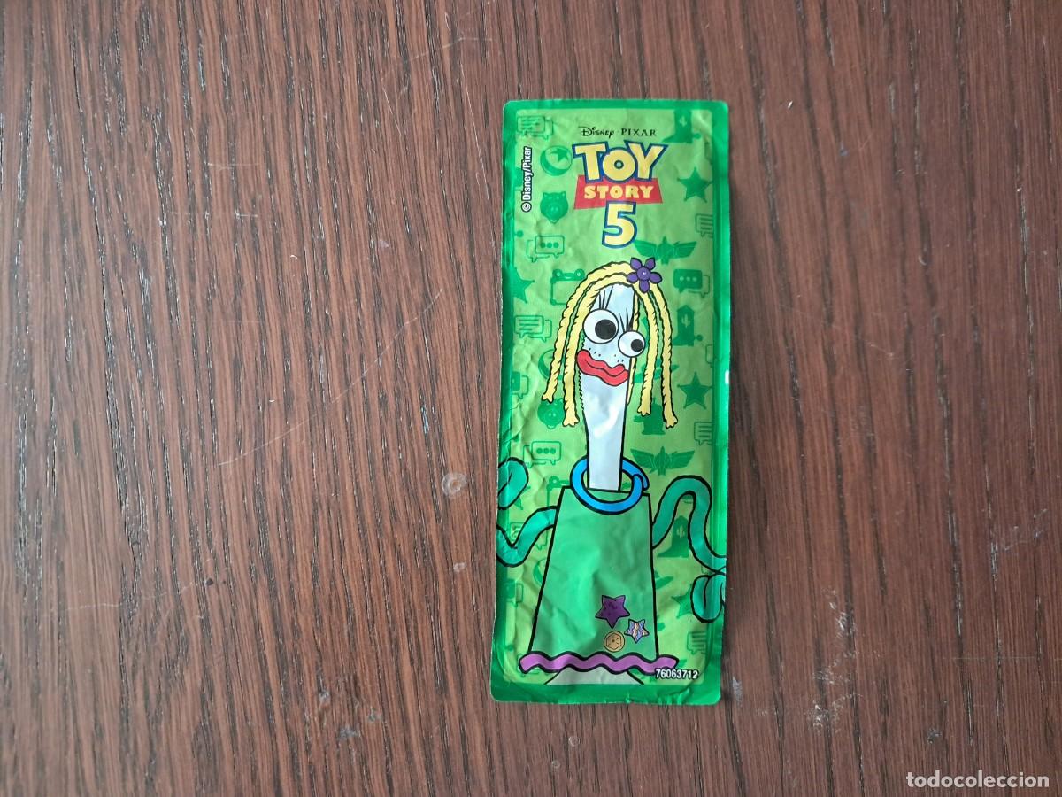 Coleccionismo cromos antiguos: cromo envoltorio, palitos con queso, toy story 5, disney.