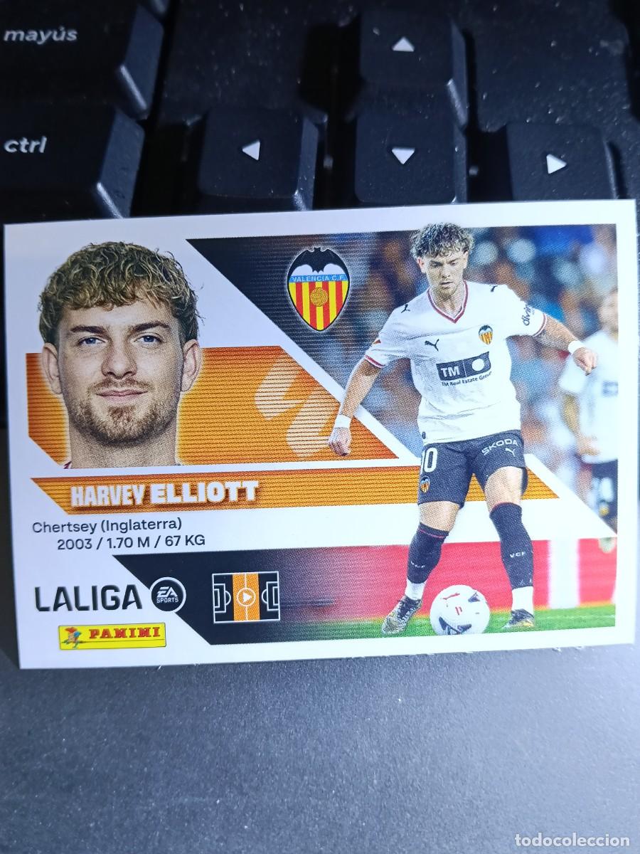 Coleccionismo cromos antiguos: CROMO ELLIOTT 64 FICHAJE 64 &Uacute;LTIMOS FICHAJES 64 VALENCIA LIGA 2026 2027 26 27 ESTE PANINI NUNCA PEGA