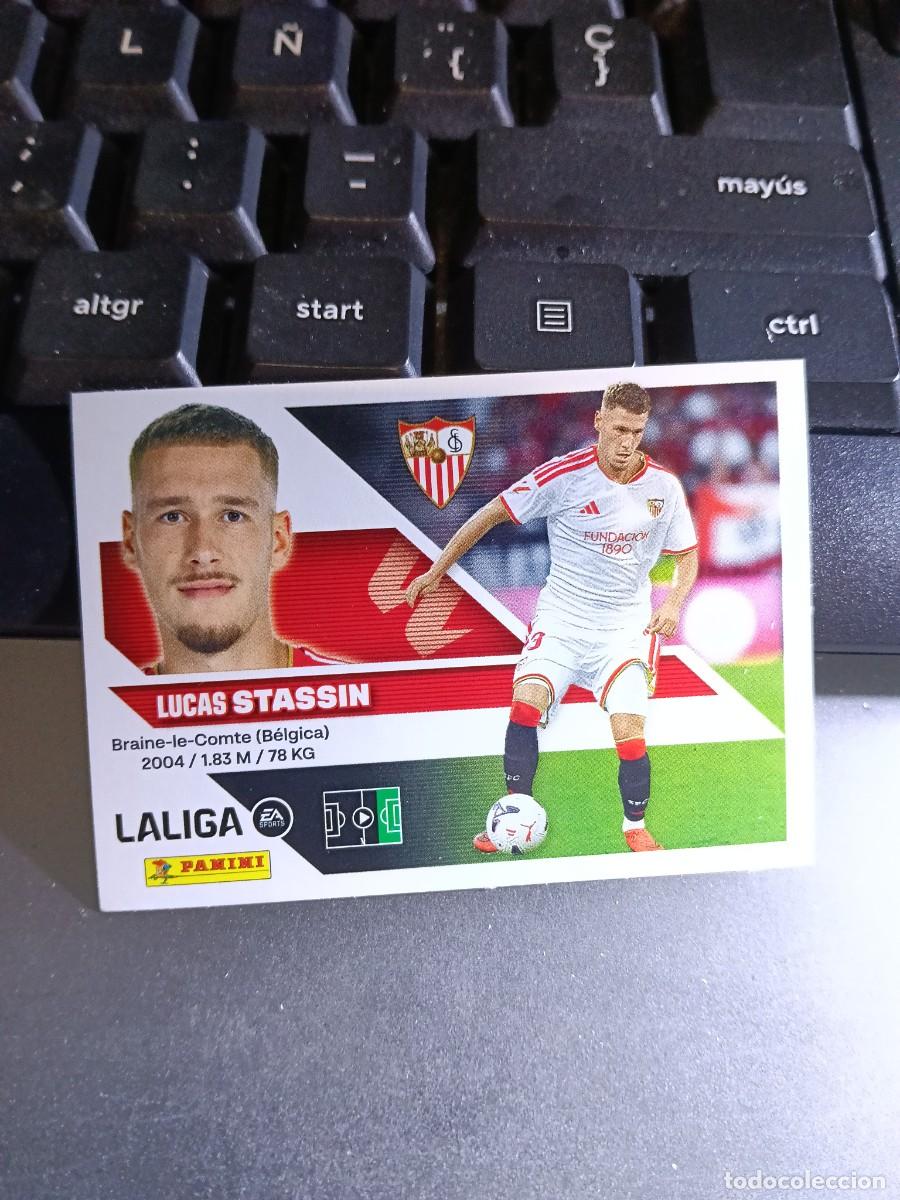 Coleccionismo cromos antiguos: CROMO STASSIN 48 FICHAJE 48 &Uacute;LTIMOS FICHAJES 48 SEVILLA LIGA 2026 2027 26 27 ESTE PANINI NUNCA PEGAD