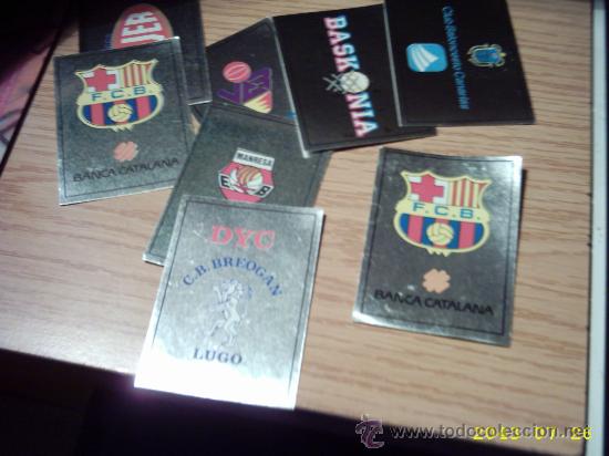 Cromos de f&uacute;tbol: Lote de 8 cromos sobre escudos de equipos de futbol