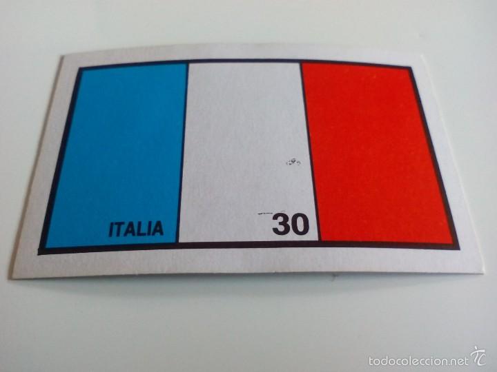 Cartes &agrave; collectionner de Football: 30 BANDERA (ITALIA) -VERSION ERRONEA- COLECCION CROMOS BARNA MUNDIAL MEXICO 86
