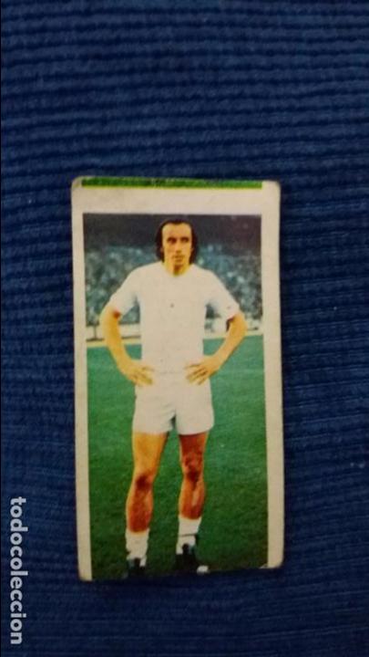 Cromos de f&uacute;tbol: 75/76 ESTE. REAL MADRID martinez ERROR de corte superior - Foto 1