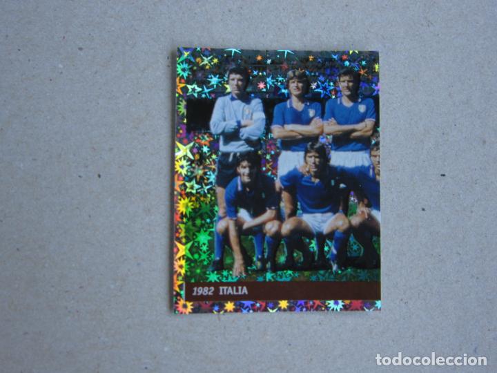 Cromos de f&uacute;tbol: WORLD CUP FRANCE 98 DS N&ordm; 8 ALINEACION ITALIA 1982 MUNDIAL FRANCIA 1998 NUEVO