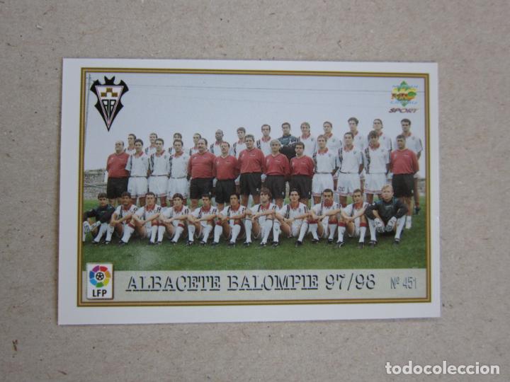 Cromos de f&uacute;tbol: MUNDICROMO FICHAS LIGA 97 98 N&ordm; 451 PLANTILLA / ESCUDO ALBACETE 1997 1998 NUEVO