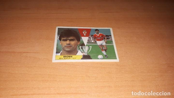 Football Stickers: Cromo brown
