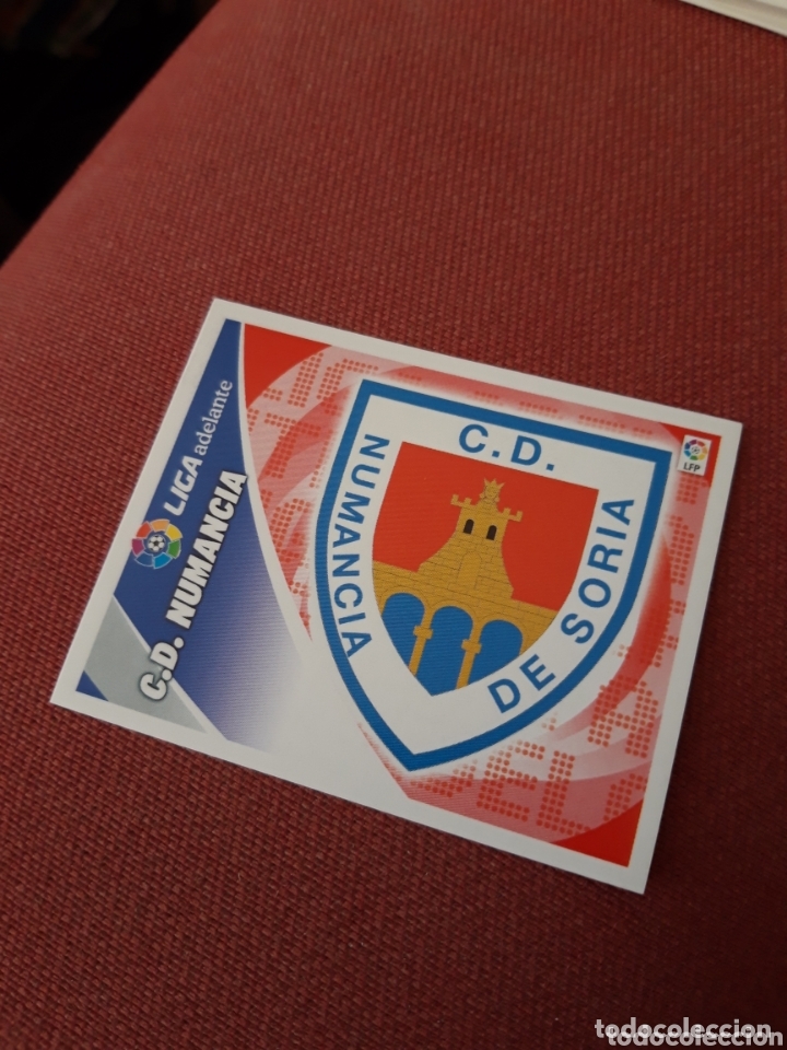 Cromos de f&uacute;tbol: Este 2012 2013 escudo sin pegar numancia - Foto 1