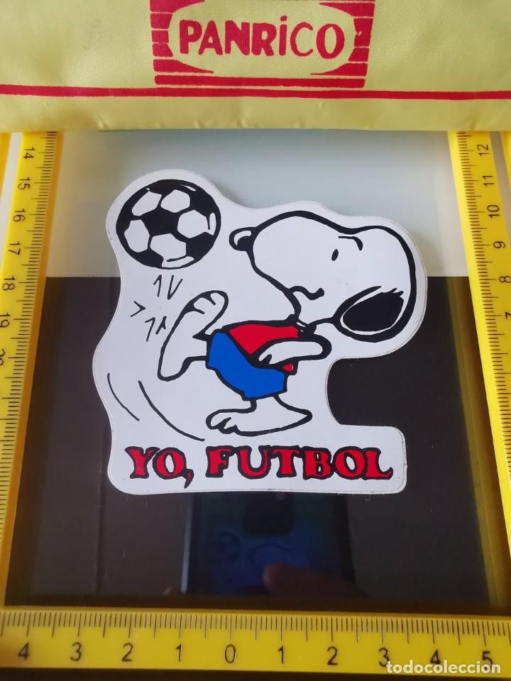 Cromos de F&uacute;tbol: PEGATINA CROMO SIN PEGAR SNOOPY YO F&Uacute;TBOL