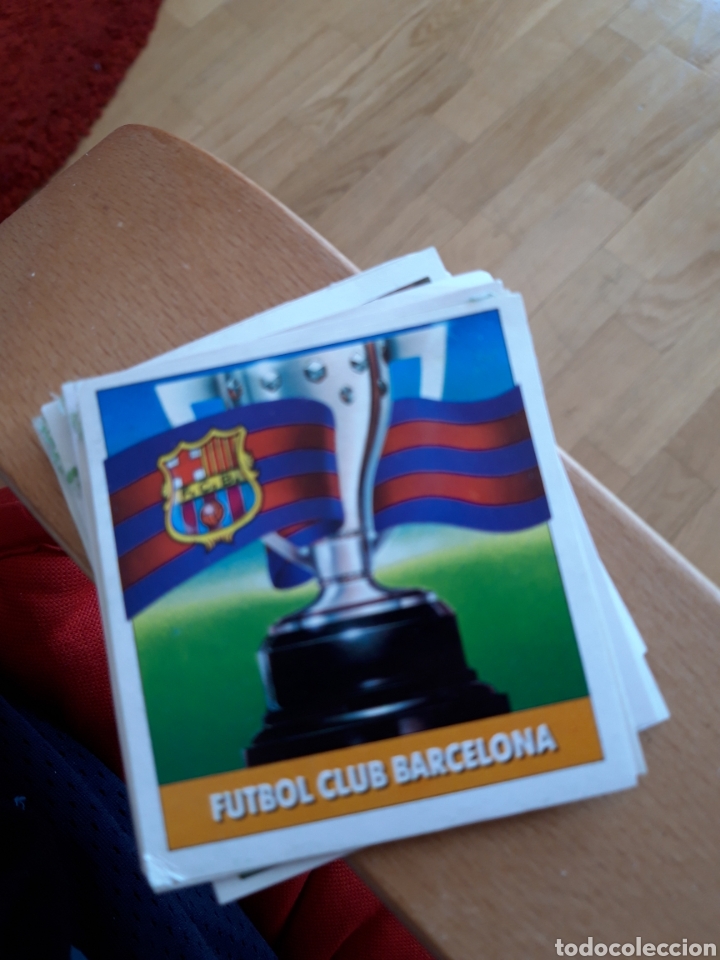 Football Stickers: ESCUDO 1992 1993 1992 1993 DESPEGADO