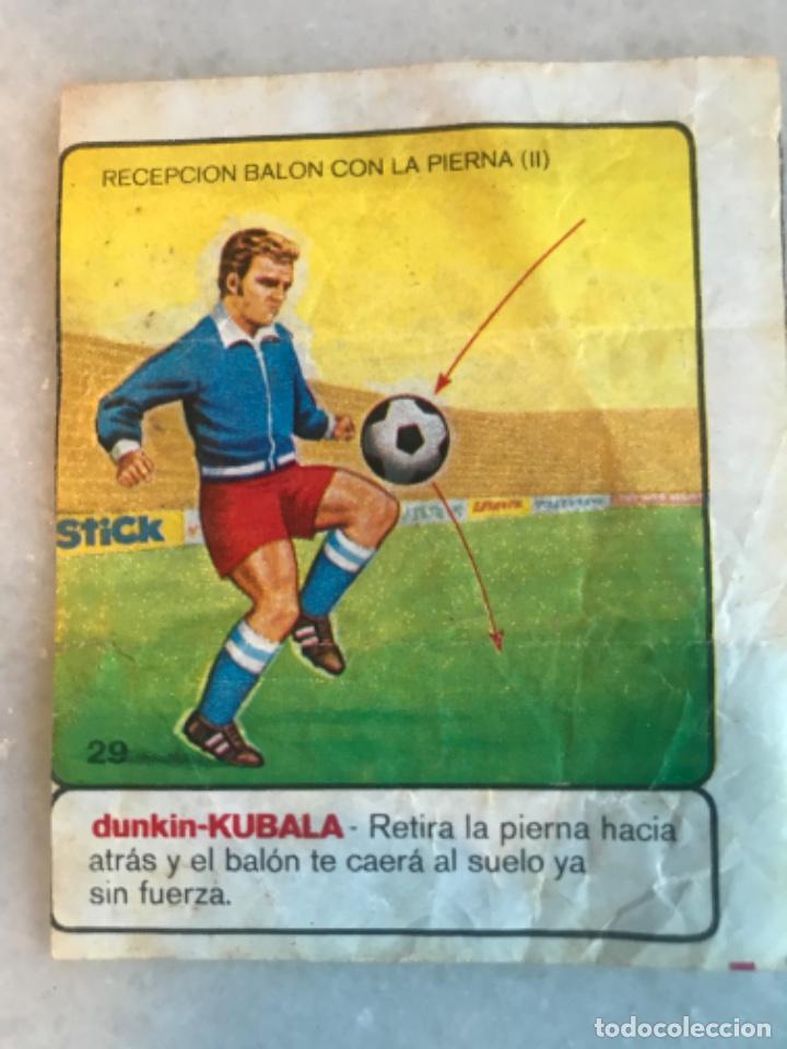 Cromos de F&uacute;tbol: Cromo f&uacute;tbol &Aacute;lbum Kubala Dunkin nos ense&ntilde;a a jugar