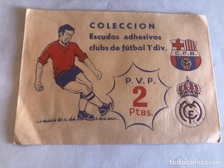 Fu&szlig;ball-Sticker: SOBRE CROMOS FUTBOL NUNCA ABIERTO COLECCION ESCUDOS CLUBS DE FUTBOL CON CROMOS