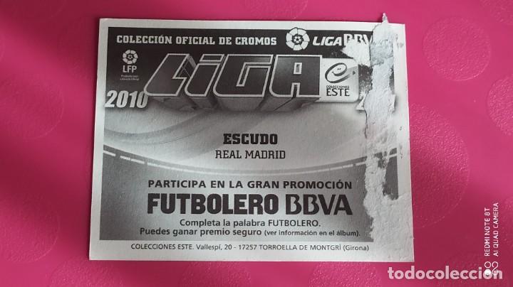 Cromos de f&uacute;tbol: ESCUDO REAL MADRID ESTE 10 11 2010 2011 - Foto 2