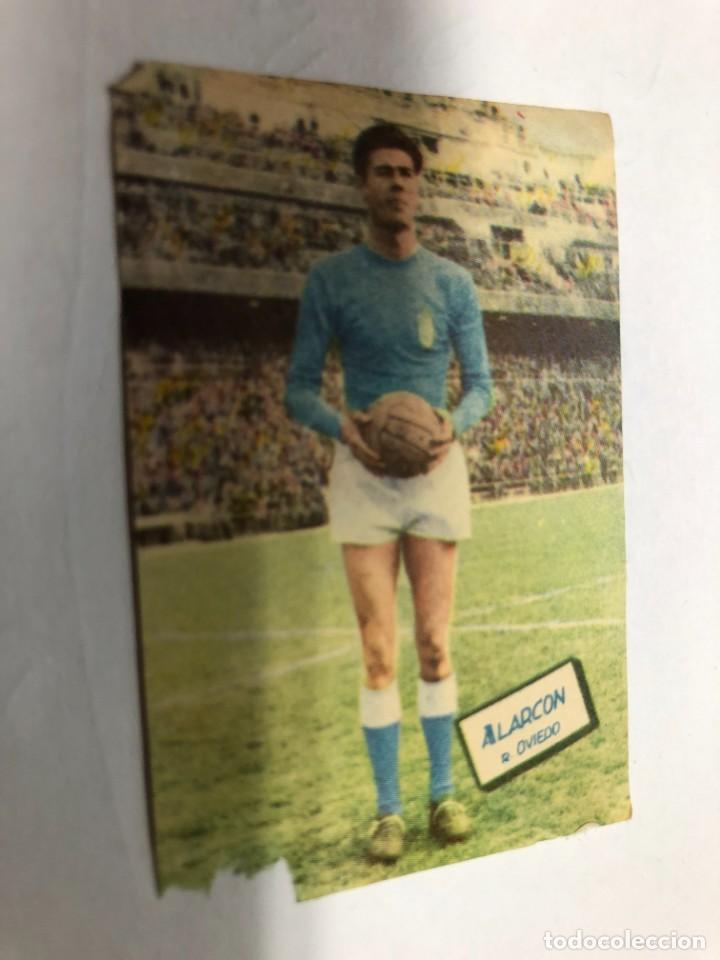Football Stickers: CROMO FUTBOL EDITORIAL FHER 1960 R.OVIEDO ALARCON DESPEGADO
