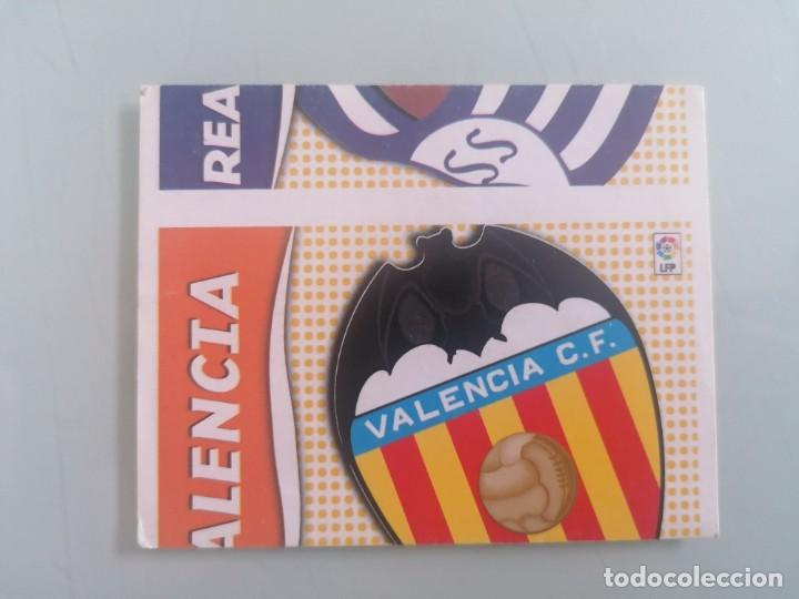 Cromos de f&uacute;tbol: ESTE 06 07 ESCUDO VALENCIA CF ERROR DE CORTE SIN PEGAR - Foto 1
