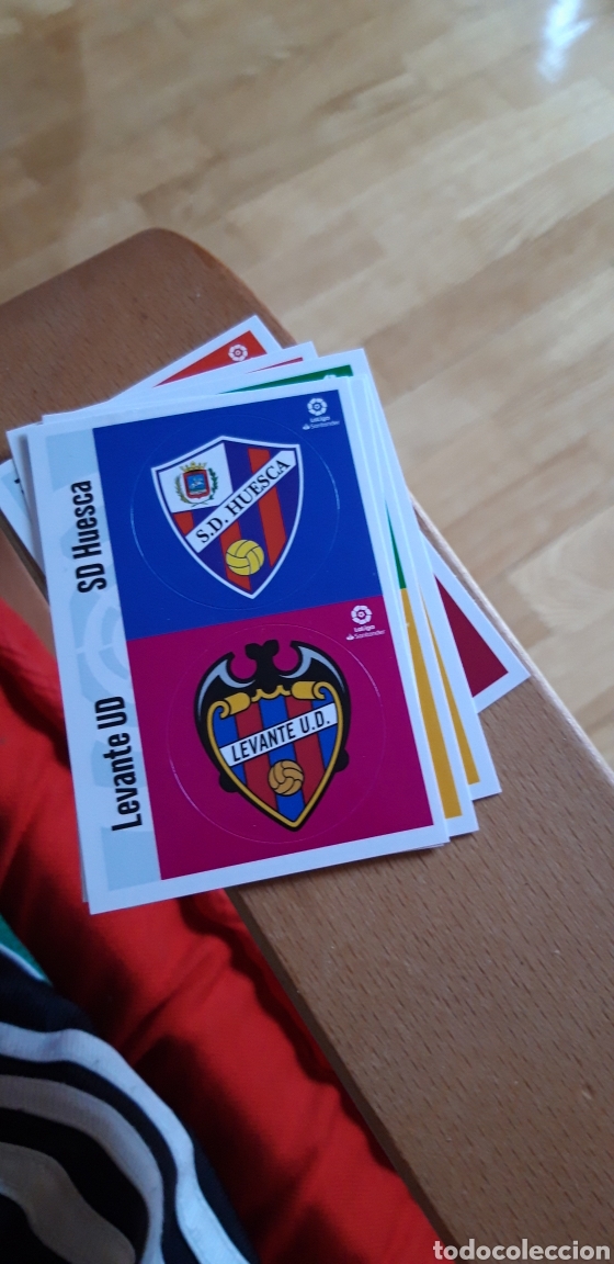 Cromos de f&uacute;tbol: Levante huesca Escudo &nbsp; este 20 21 2020 2021 este sin pegar