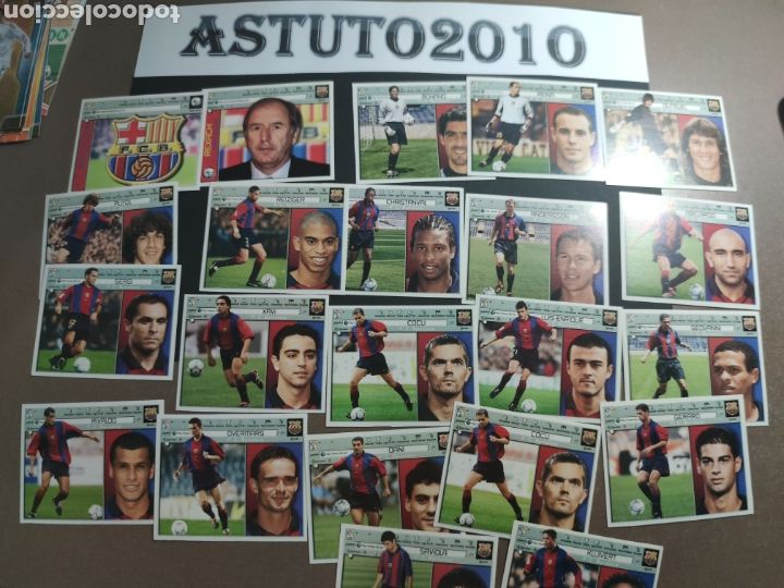 Cromos de F&uacute;tbol: 22 CROMOS DIFERENTES BARCELONA 2001-2002 NUEVOS DE SOBRE LOS DE LA FOTO