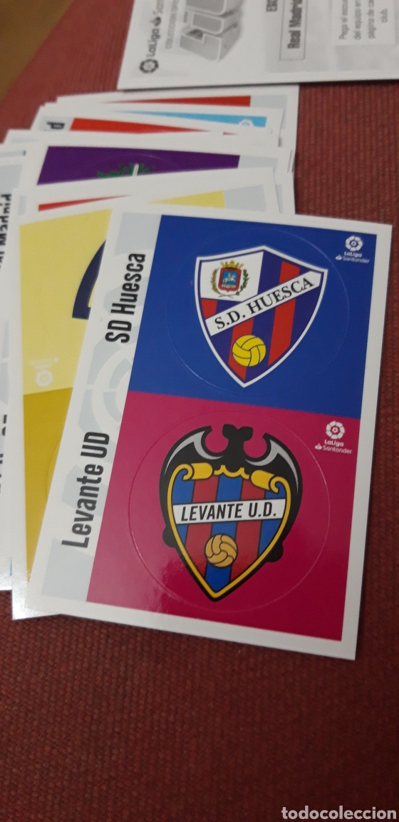 Football Stickers: Levante huesca Escudo este 20 21.2020 2021