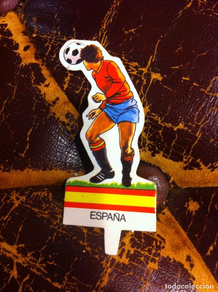 Fu&szlig;ball-Sticker: CROMO DE CART&Oacute;N. F&Uacute;TBOL ESPA&Ntilde;A N&ordm; 4. SALLENT HNOS, SABADELL. MEDIDAS ALTURA: 7CM
