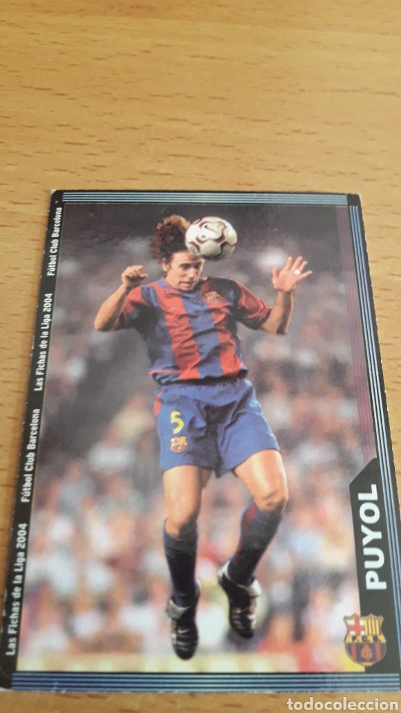 Fu&szlig;ball-Sticker: Mundicromo 03 04 Puyol Barcelona versi&oacute;n escudo estrecho