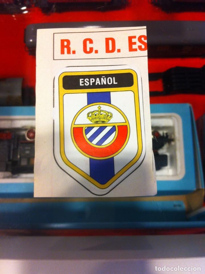 Fu&szlig;ball-Sticker: &Aacute;LBUM F&Uacute;TBOL 82. PANINI. 1981-82. CROMO USADO. ESCUDO ESPA&Ntilde;OL