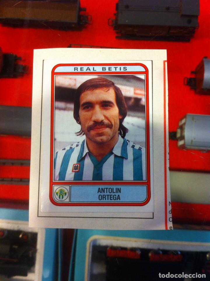 Cromos de Futebol: &Aacute;LBUM F&Uacute;TBOL 82. PANINI. 1981-82. 1 CROMO USADO.BETIS: ANTOLIN ORTEGA