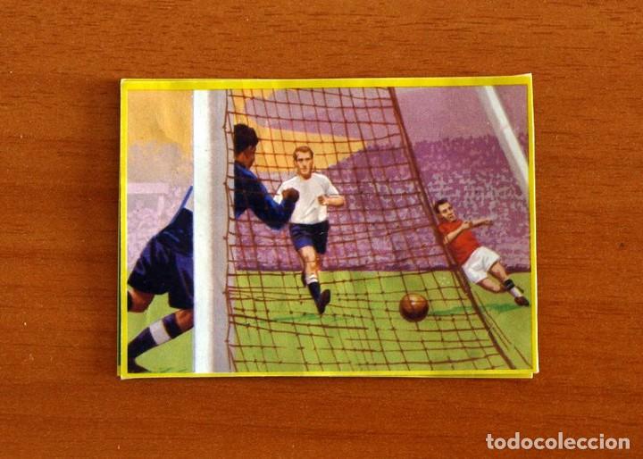 Cromos de f&uacute;tbol: Mundial de Espa&ntilde;a - N&ordm; 28 - F&uacute;tbol en acci&oacute;n Danone 82, 1982