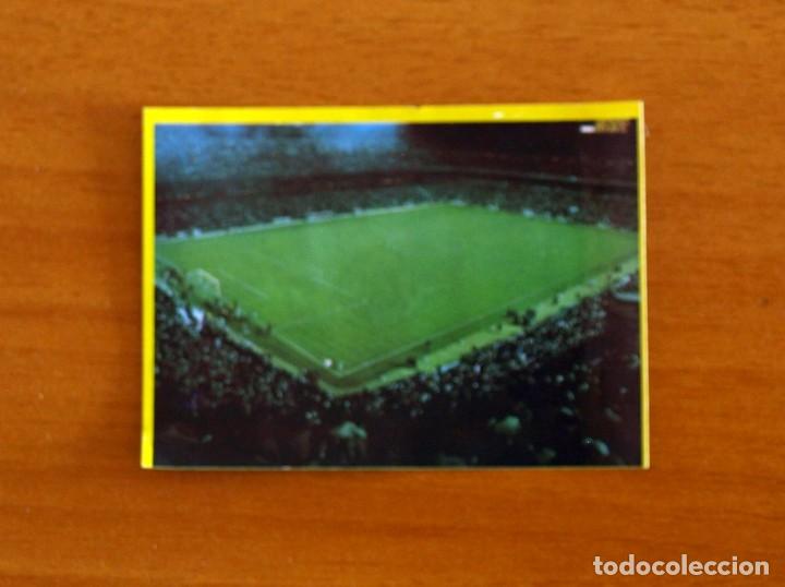 Cromos de f&uacute;tbol: Mundial de Espa&ntilde;a - N&ordm; 8 - F&uacute;tbol en acci&oacute;n Danone 82, 1982