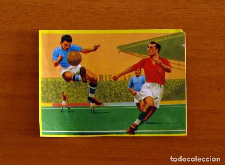Cromos de f&uacute;tbol: Mundial de Espa&ntilde;a - N&ordm; 17 - F&uacute;tbol en acci&oacute;n Danone 82, 1982