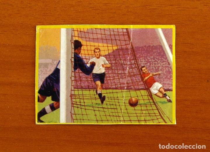 Cromos de f&uacute;tbol: Mundial de Espa&ntilde;a - N&ordm; 28 - F&uacute;tbol en acci&oacute;n Danone 82, 1982