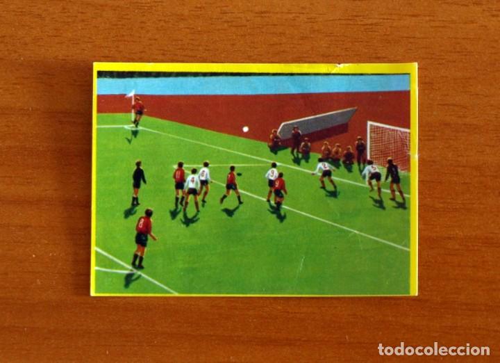Cromos de f&uacute;tbol: Mundial de Espa&ntilde;a - N&ordm; 12 - F&uacute;tbol en acci&oacute;n Danone 82, 1982