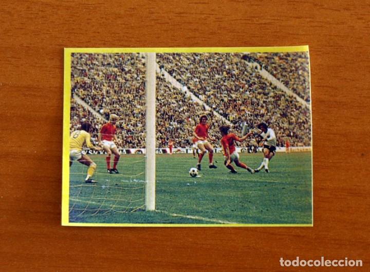Cromos de f&uacute;tbol: Mundial de Espa&ntilde;a - N&ordm; 80 - F&uacute;tbol en acci&oacute;n Danone 82, 1982