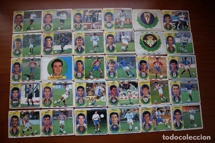 Cromos de f&uacute;tbol: Lote 30 cromos Campeonato de Liga 96-97. Colecciones Este. Incluye dos fichajes. Nunca pegados.