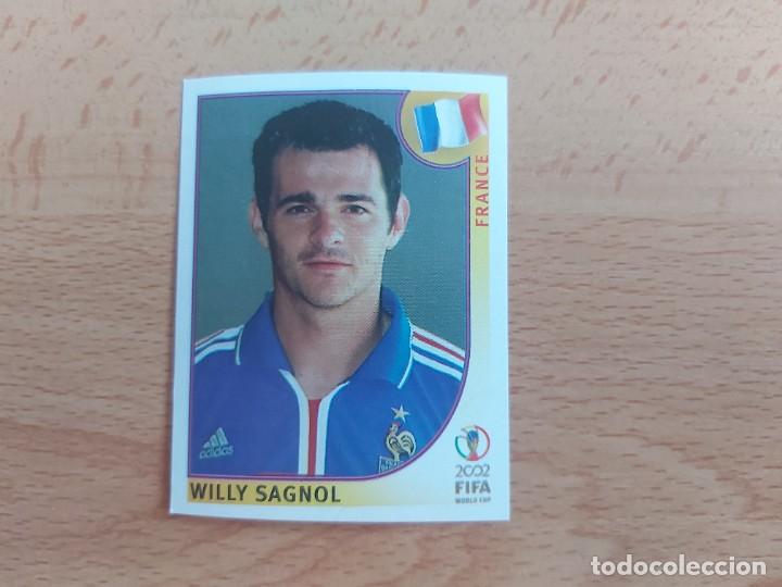 Figurine di Calcio: CROMO FUTBOL MUNDIAL 2002 EDITORIAL PANINI 32.SAGNOL-FRANCIA-NUNCA PEGADO-TRASERA EN NEGRO