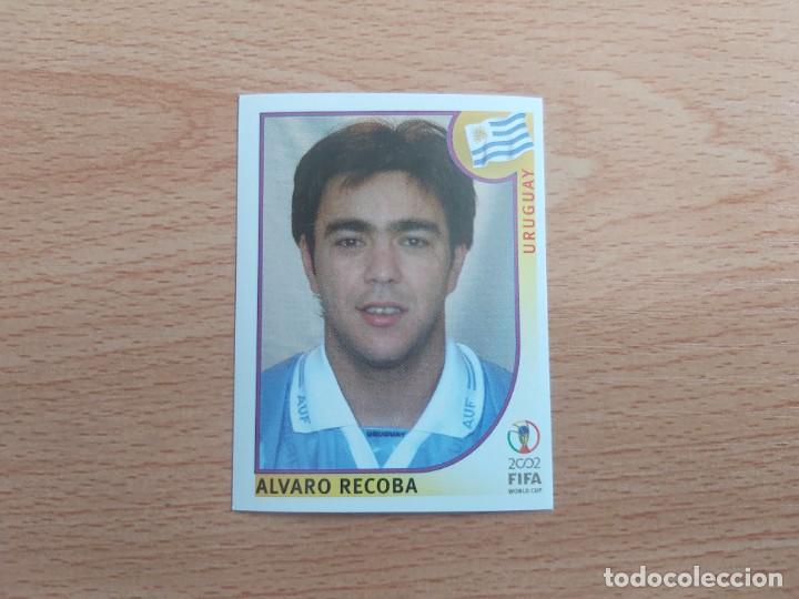 Football Stickers: CROMO FUTBOL MUNDIAL 2002 EDITORIAL PANINI 75.RECOBA-URUGUAY-NUNCA PEGADO-TRASERA EN NEGRO