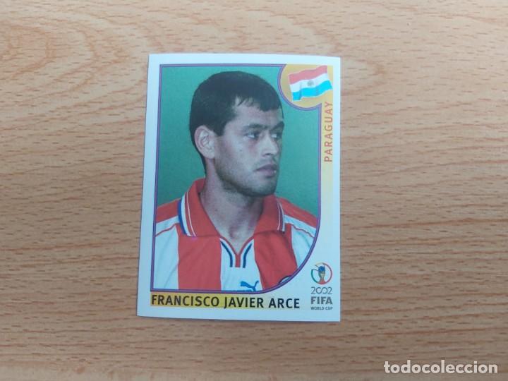 Cartes &agrave; collectionner de Football: CROMO FUTBOL MUNDIAL 2002 EDITORIAL PANINI 136.ARCE-PARAGUAY-NUNCA PEGADO-TRASERA EN NEGRO