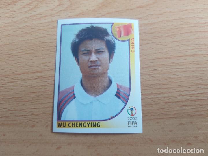 Cromos de Futebol: CROMO FUTBOL MUNDIAL 2002 EDITORIAL PANINI 210.CHENGYING-CHINA-NUNCA PEGADO-TRASERA EN NEGRO