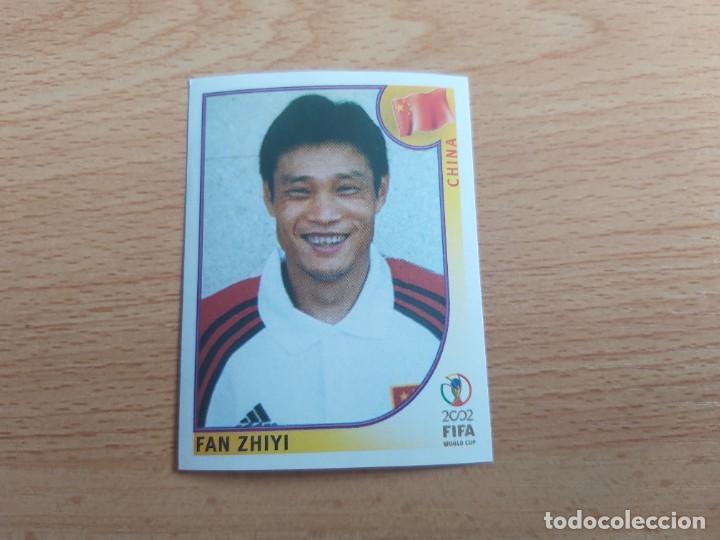 Cromos de Futebol: CROMO FUTBOL MUNDIAL 2002 EDITORIAL PANINI 212.ZHIYI-CHINA-NUNCA PEGADO-TRASERA EN NEGRO