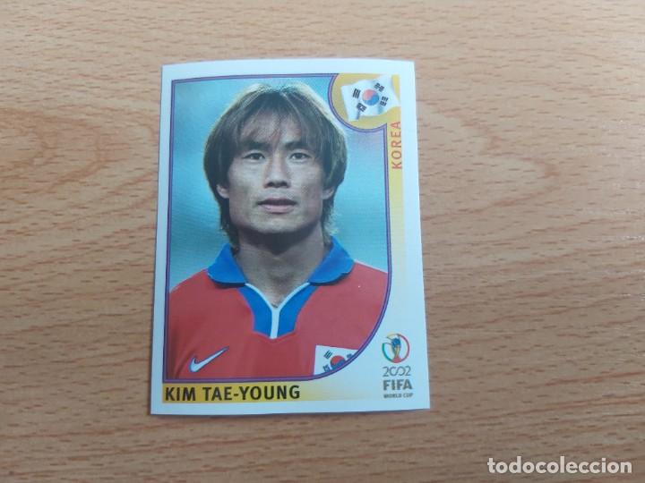 Cromos de Futebol: CROMO FUTBOL MUNDIAL 2002 EDITORIAL PANINI 244.TAE-YOUNG/KOREA-NUNCA PEGADO-TRASERA EN NEGRO