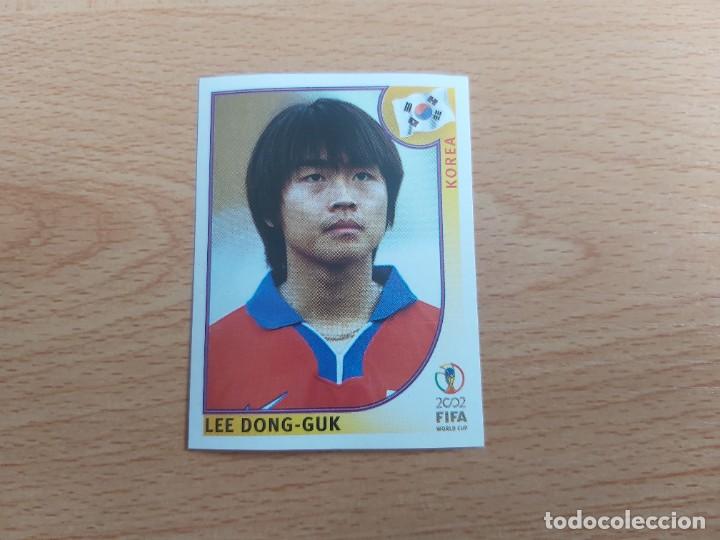 Figurine di Calcio: CROMO FUTBOL MUNDIAL 2002 EDITORIAL PANINI 254.DONG-GUK/KOREA-NUNCA PEGADO-TRASERA EN NEGRO