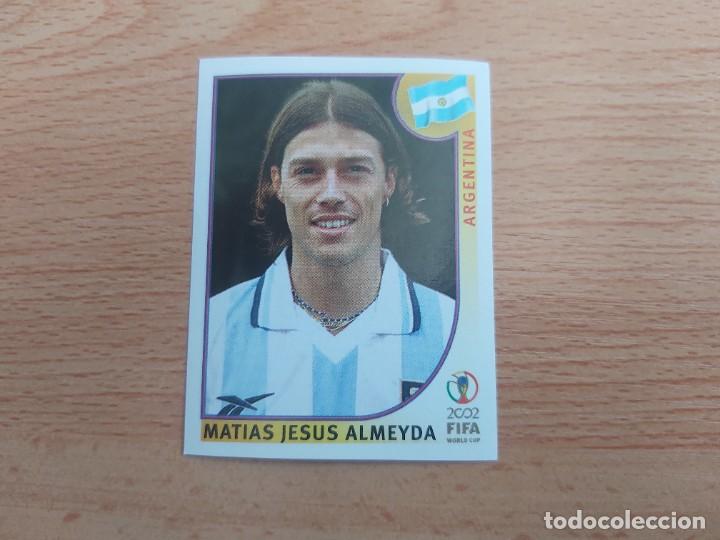 Figurine di Calcio: CROMO FUTBOL MUNDIAL 2002 EDITORIAL PANINI 394.ALMEYDA-ARGENTINA-NUNCA PEGADO-TRASERA EN NEGRO