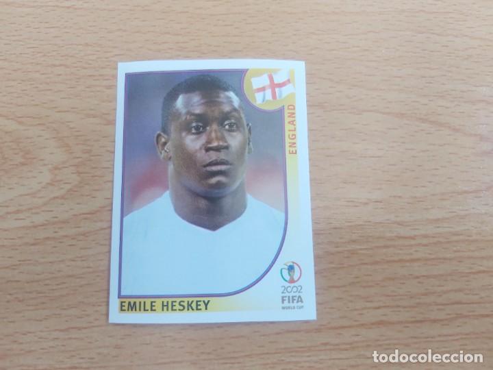 Cromos de Futebol: CROMO FUTBOL MUNDIAL 2002 EDITORIAL PANINI 434.HESKEY-INGLATERRA-NUNCA PEGADO-TRASERA EN NEGRO