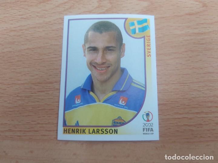 Football Stickers: CROMO FUTBOL MUNDIAL 2002 EDITORIAL PANINI 454.LARSSON-SUECIA-NUNCA PEGADO-TRASERA EN NEGRO