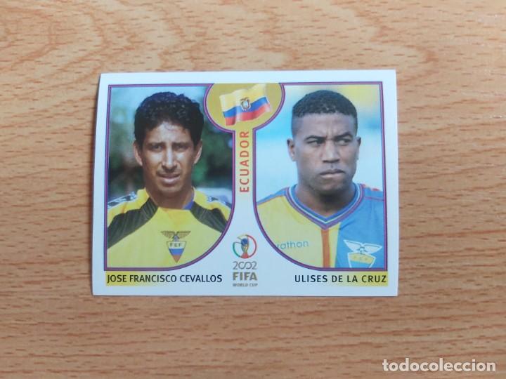 Cromos de Futebol: CROMO FUTBOL MUNDIAL 2002 EDITORIAL PANINI 512.CEVALLOS/ULISES-ECUADOR-NUNCA PEGADO-TRASERA EN NEGRO