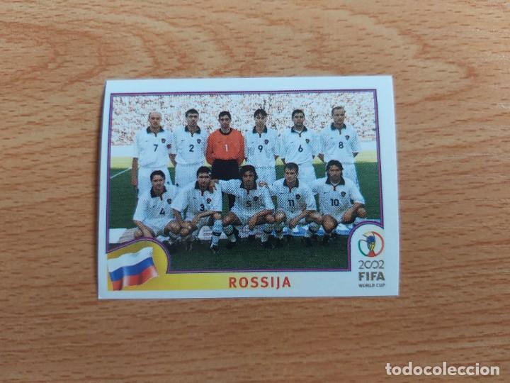 Figurine di Calcio: CROMO FUTBOL MUNDIAL 2002 EDITORIAL PANINI 524.ALINEACION-RUSIA-NUNCA PEGADO-TRASERA EN NEGRO